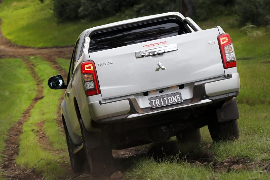  Mitsubishi Triton GLS Premium Club Cab 2019 года  (AU) (фото 19 из 38)